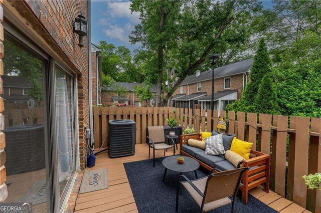 6700 Roswell Road 17A, Atlanta, GA 30328