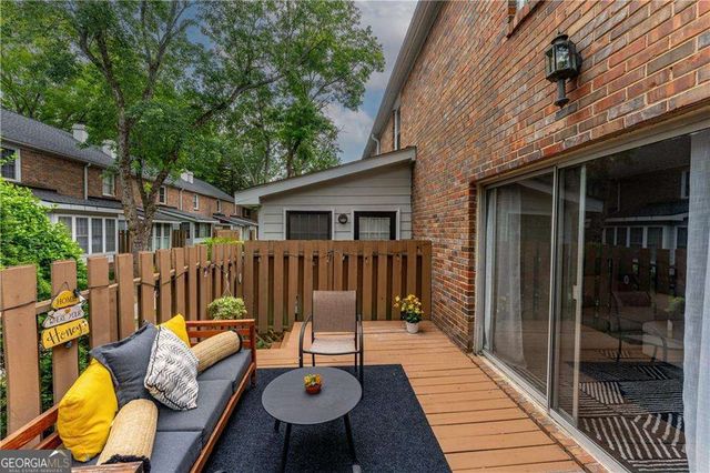 6700 Roswell Road 17A, Atlanta, GA 30328