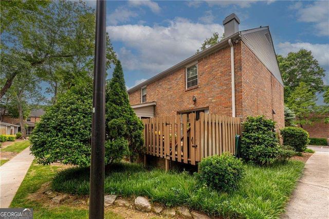 6700 Roswell Road 17A, Atlanta, GA 30328