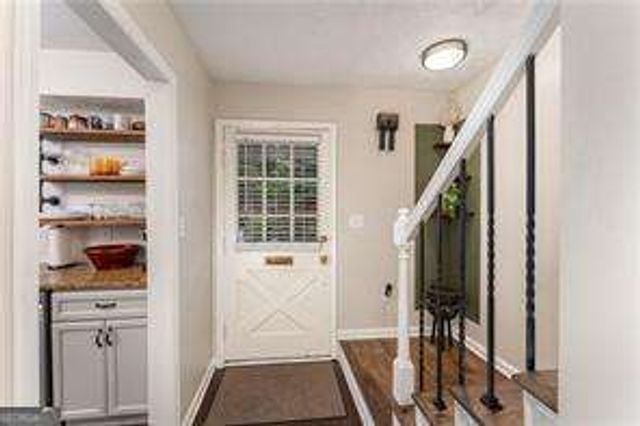 6700 Roswell Road 17A, Atlanta, GA 30328