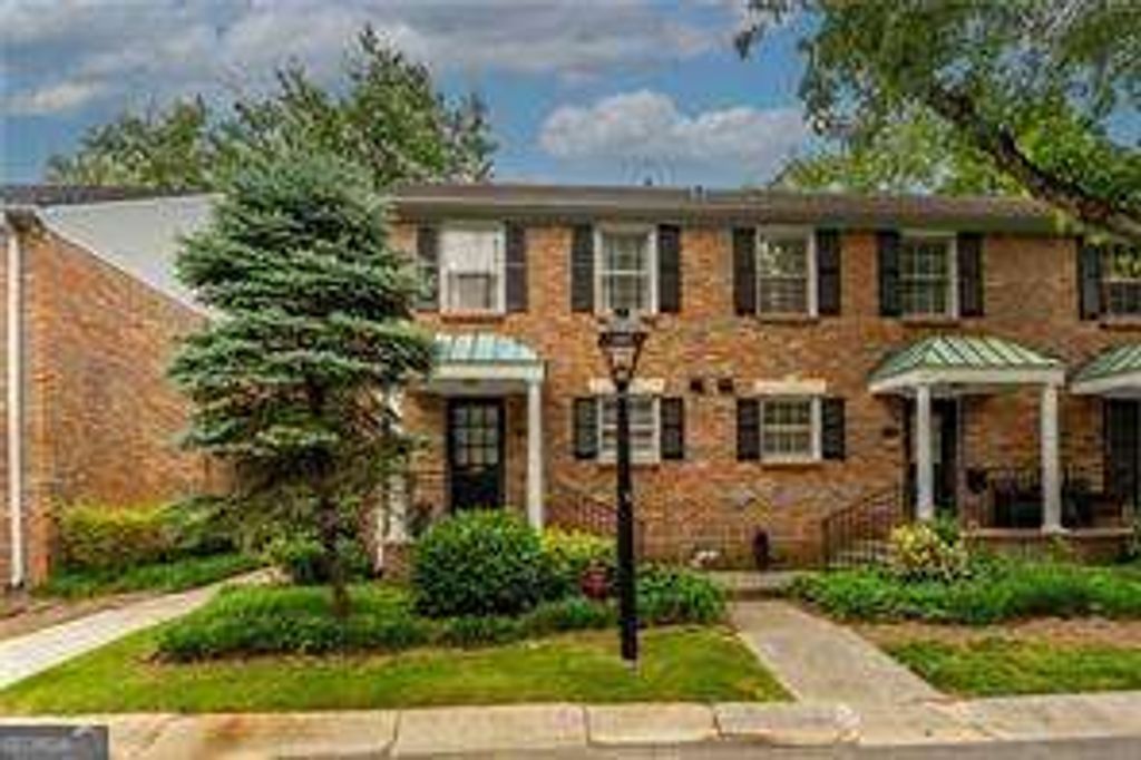 6700 Roswell Road 17A, Atlanta, GA 30328