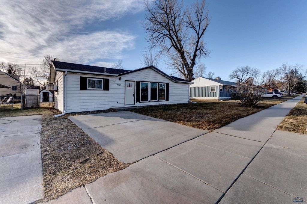 3207 W ST CLOUD, Rapid City, SD 57702