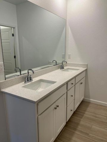 7352 Dorstone Way, Sacramento, CA 95829