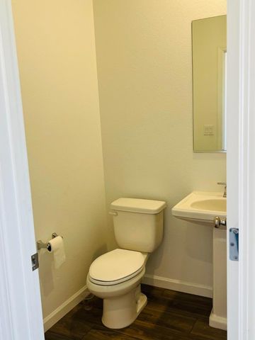 7352 Dorstone Way, Sacramento, CA 95829
