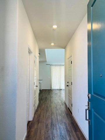 7352 Dorstone Way, Sacramento, CA 95829