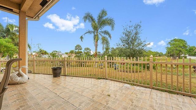 5909 NW Bayou Court, Port St Lucie, FL 34986