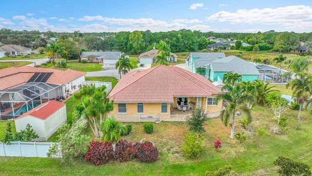 5909 NW Bayou Court, Port St Lucie, FL 34986