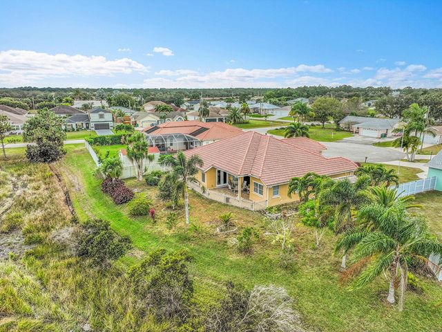 5909 NW Bayou Court, Port St Lucie, FL 34986