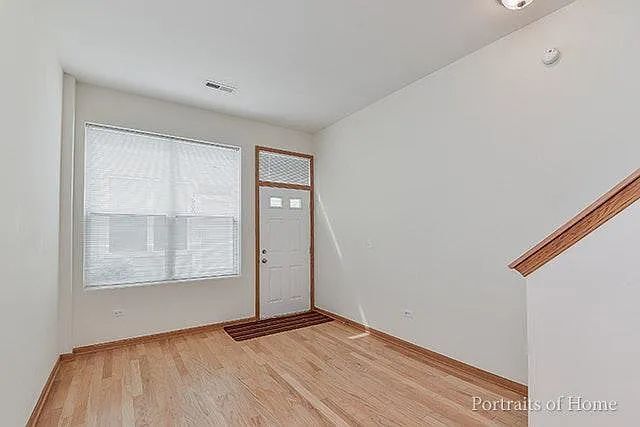 1693 TOWN CENTER Street 1693, Aurora, IL 60504