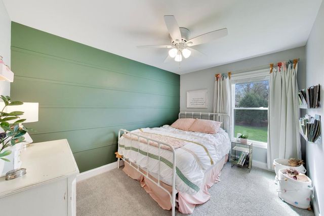 1931 Moore Avenue, St. Charles, IL 60174