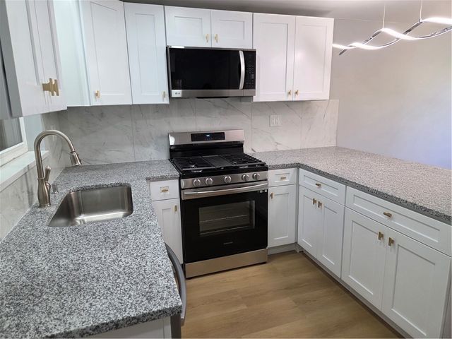 7934 Lincoln Rd, Penn Hills, PA 15147