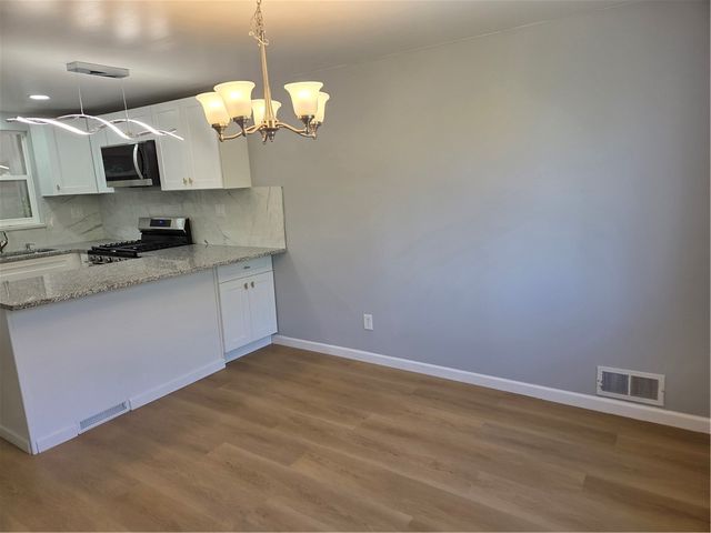 7934 Lincoln Rd, Penn Hills, PA 15147