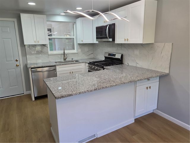 7934 Lincoln Rd, Penn Hills, PA 15147