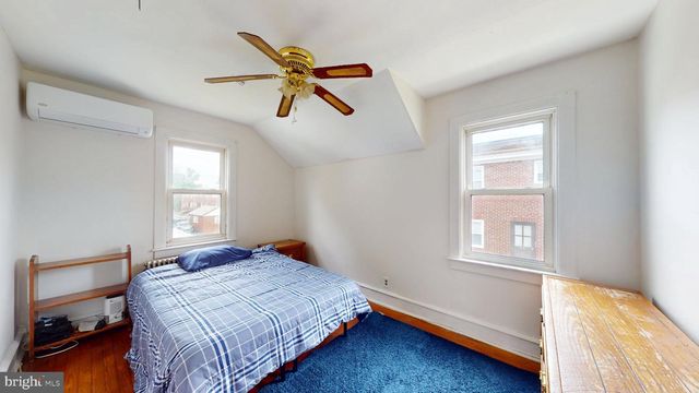 27 W HOLLY AVE, Oaklyn, NJ 08107