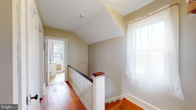 27 W HOLLY AVE, Oaklyn, NJ 08107