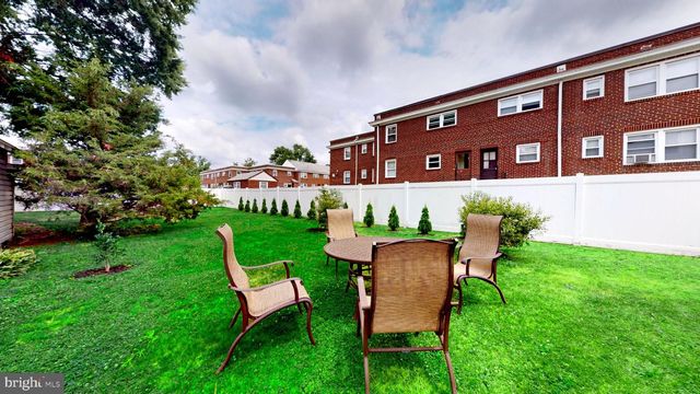 27 W HOLLY AVE, Oaklyn, NJ 08107