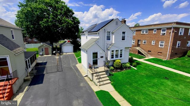 27 W HOLLY AVE, Oaklyn, NJ 08107