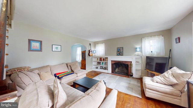 27 W HOLLY AVE, Oaklyn, NJ 08107