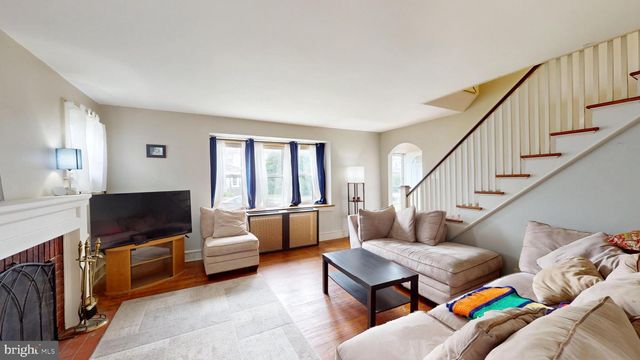 27 W HOLLY AVE, Oaklyn, NJ 08107
