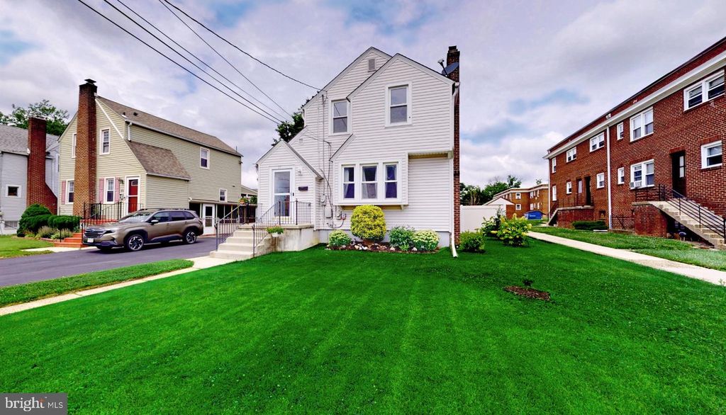 27 W HOLLY AVE, Oaklyn, NJ 08107