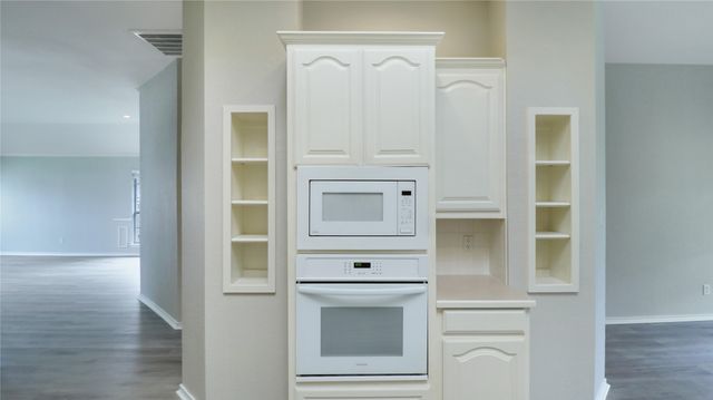 1314 Pegasus Drive, Arlington, TX 76013