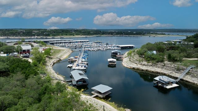 1004 Linscomb DR, Austin, TX 78734