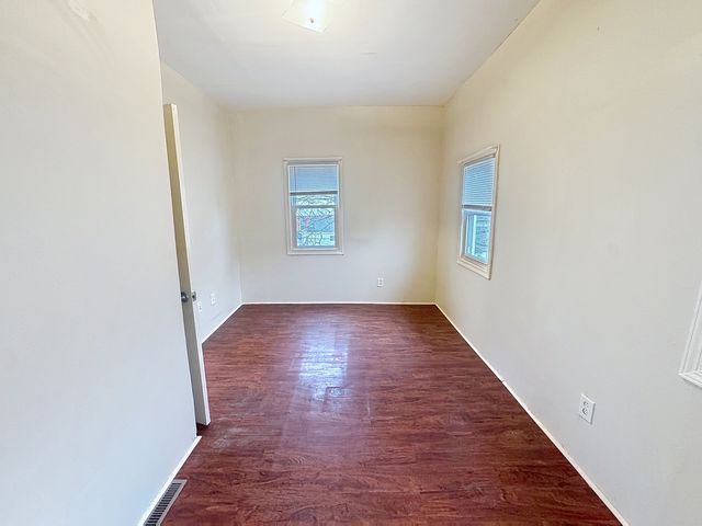 1206 Bridge Avenue, Davenport, IA 52803