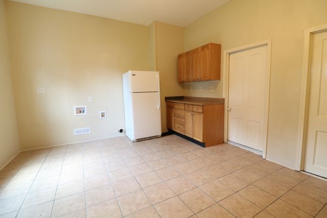 1206 Bridge Avenue, Davenport, IA 52803