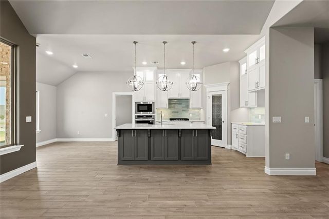 3100 Colt Way, Moore, OK 73160