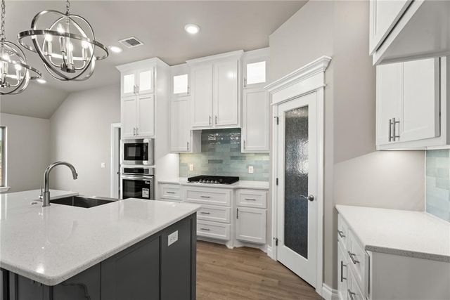 3100 Colt Way, Moore, OK 73160