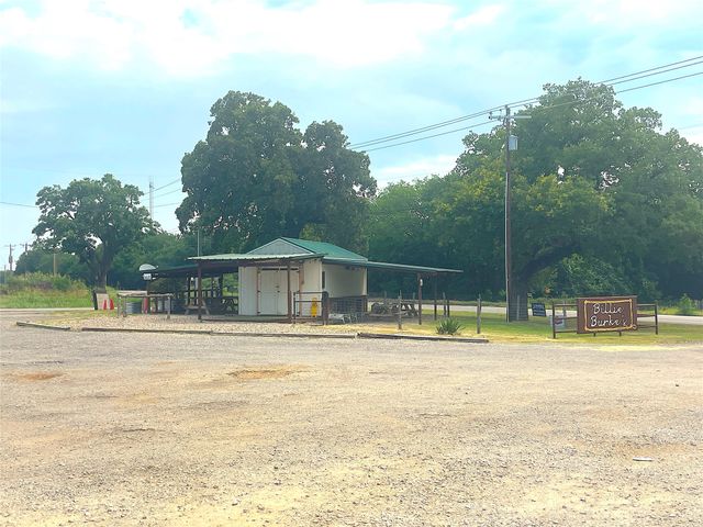 15793 Fm 920, Poolville, TX 76487