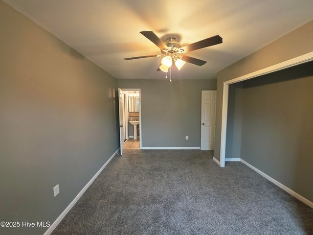 46 Riegel Drive, Hubert, NC 28539