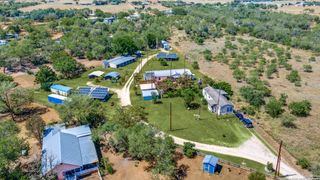 8325 Fm 327, Elmendorf, TX 78112