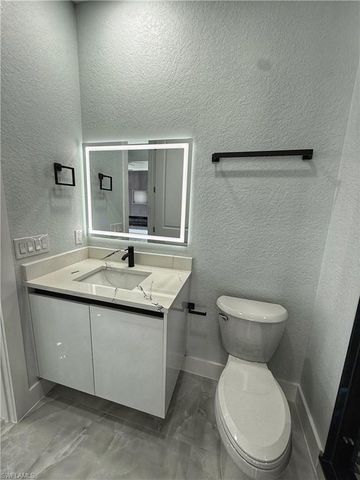 1912 SE 11th PL, Cape Coral, FL 33990