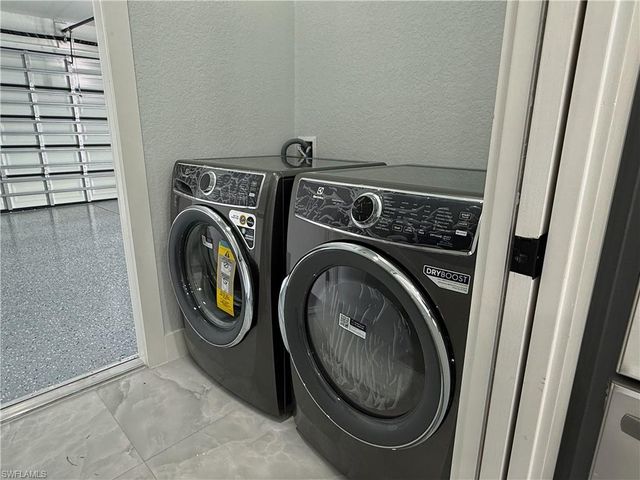 1912 SE 11th PL, Cape Coral, FL 33990