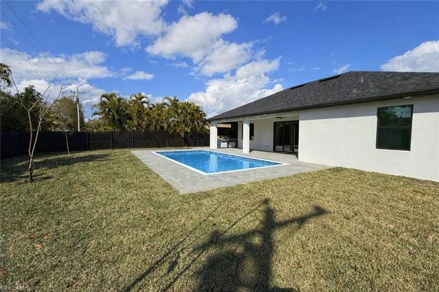 1912 SE 11th PL, Cape Coral, FL 33990