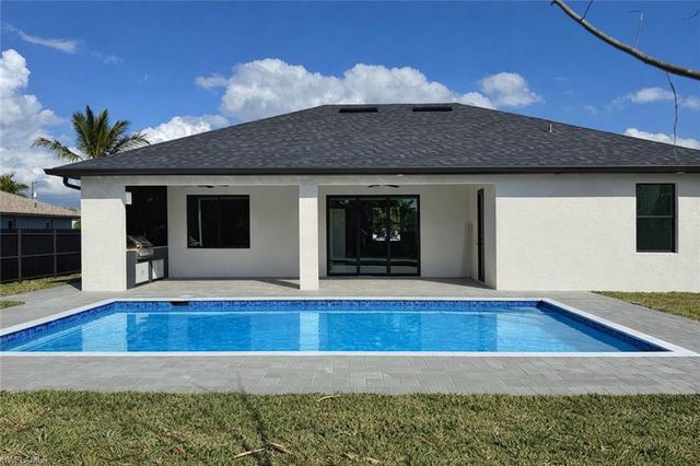 1912 SE 11th PL, Cape Coral, FL 33990