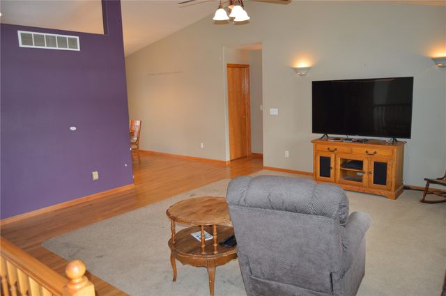 302 Grace Avenue, Urbana, IA 52345