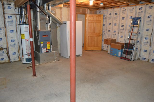 302 Grace Avenue, Urbana, IA 52345