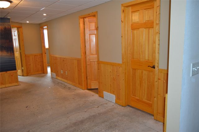 302 Grace Avenue, Urbana, IA 52345