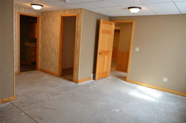 302 Grace Avenue, Urbana, IA 52345