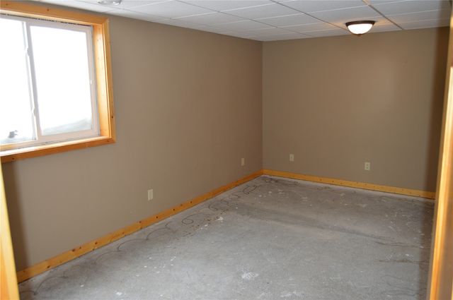 302 Grace Avenue, Urbana, IA 52345