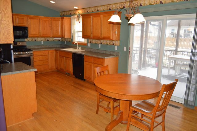 302 Grace Avenue, Urbana, IA 52345