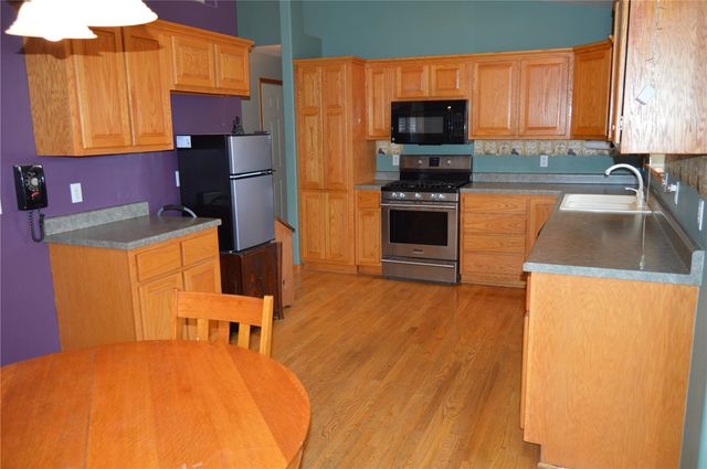 302 Grace Avenue, Urbana, IA 52345