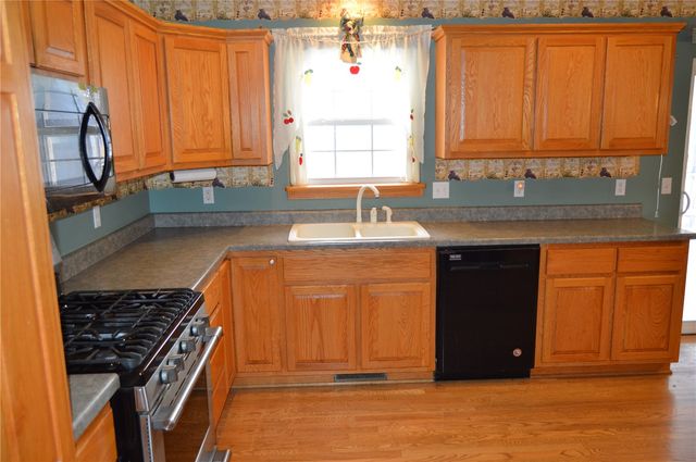 302 Grace Avenue, Urbana, IA 52345