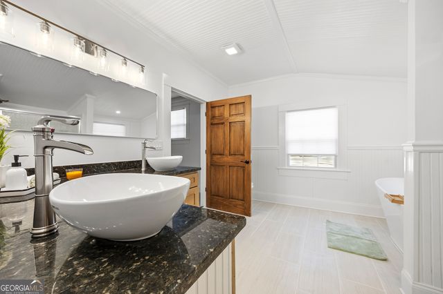 39 N Broad Street, Porterdale, GA 30014