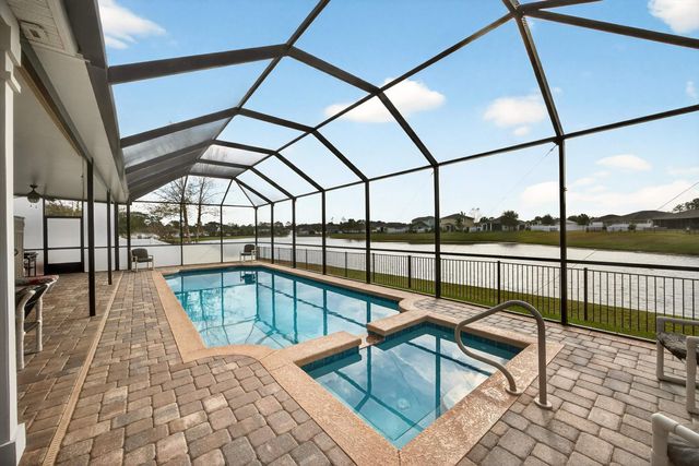 50 Sierras Loop, St Augustine, FL 32086