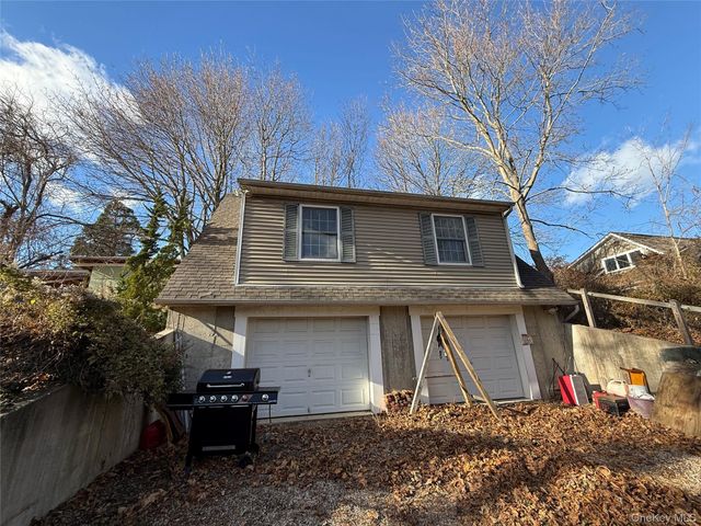 1125 Pequash Avenue, Cutchogue, NY 11935