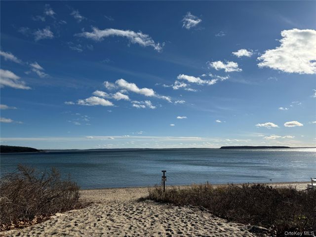 1125 Pequash Avenue, Cutchogue, NY 11935