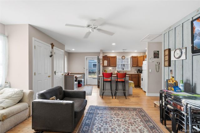 1125 Pequash Avenue, Cutchogue, NY 11935